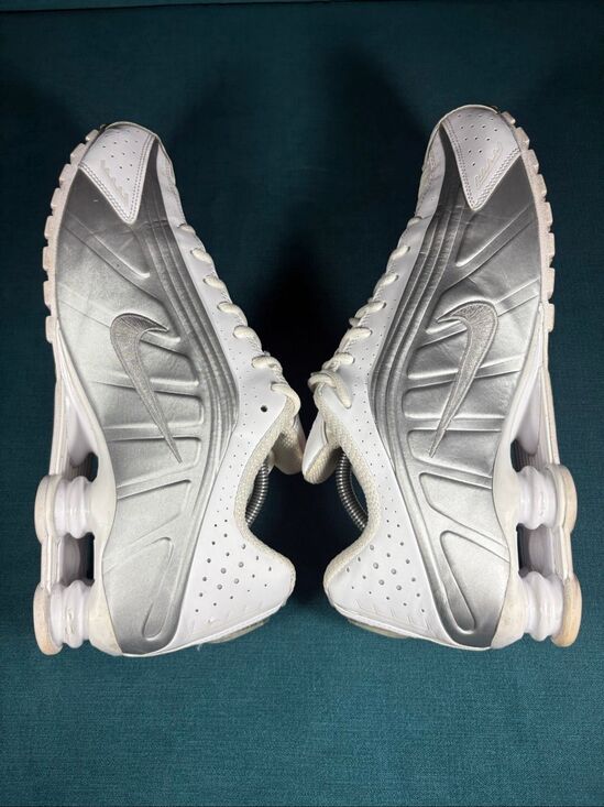Nike Shox R4 White Metallic Silver Mens Size 12 Shoes 104265-131 main image 5